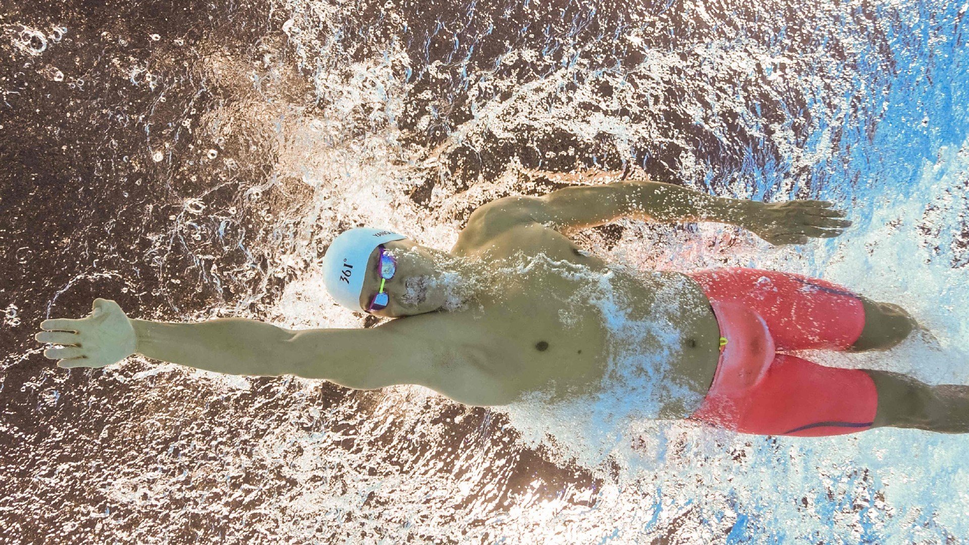 随机_地下暗道：隐藏场地中的神秘比赛_，地下暗室设计图